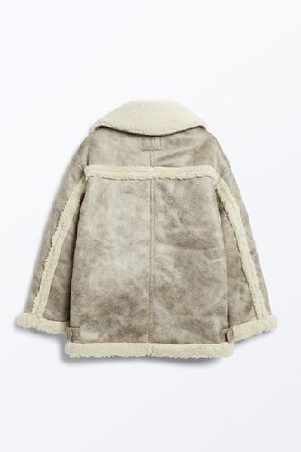 Oversize-Pilotenjacke Aus Lederimitat - Beige - Monki - Modalova