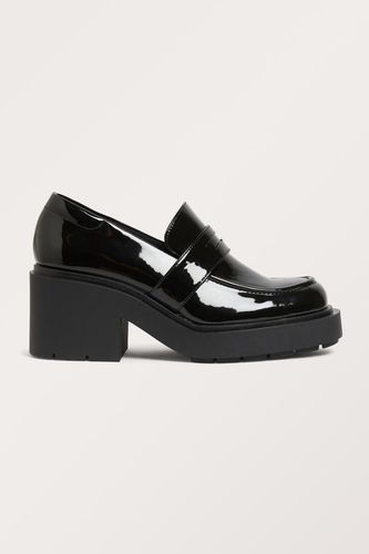 Loafer Mit Klobigem Absatz - Schwarz - Monki - Modalova