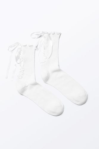 Korsett-Socken Mit Rüschen - Weiß - Monki - Modalova