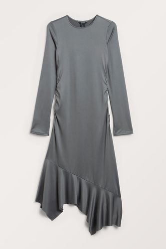 Asymmetrisches Kleid Mit Langen Ärmeln - Grau - Monki - Modalova