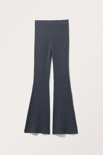 Gerippte Leggings Mit Schlag - Blau - Monki - Modalova