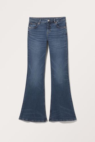 Katsumi Jeans Mit Schlag Und Niedriger Taille - Blau - Monki - Modalova