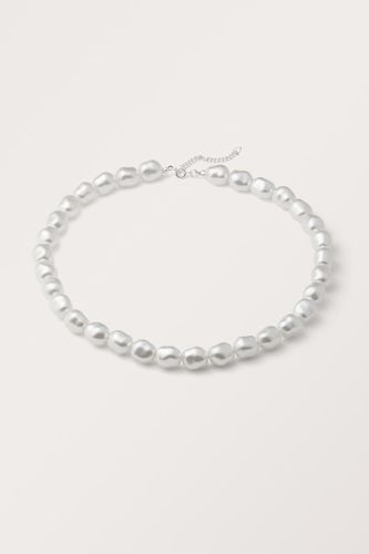 Große Perlenkette - Weiß - Monki - Modalova
