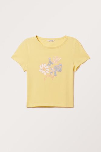 Kurzes T-Shirt - Gelb - Monki - Modalova