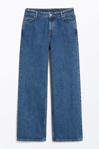 Tief Sitzende Jeans Naoki Mit Lockerer Passform - Blau - Monki - Modalova