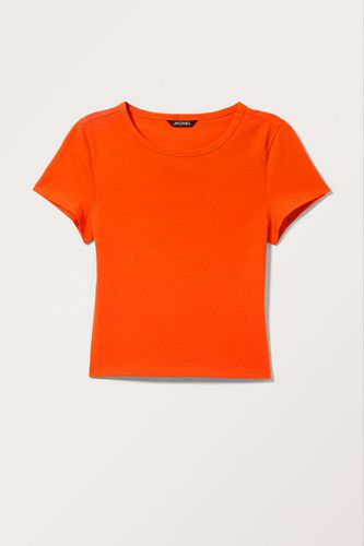 Bauchfreies, Körperbetontes Baumwoll-T-Shirt - Orange - Monki - Modalova