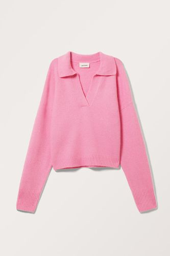 Weicher Polo-Strickpullover - Rosa - Monki - Modalova