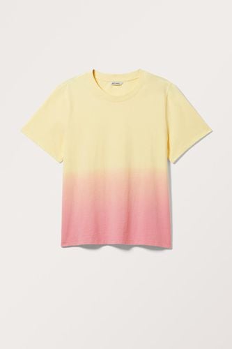 T-Shirt Mit Grafikdruck - Gelb - Monki - Modalova