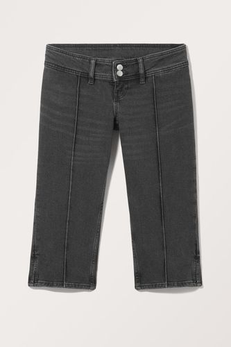 Niedrig Sitzende Capri-Jeans Mit Bügelfalte - Schwarz - Monki - Modalova