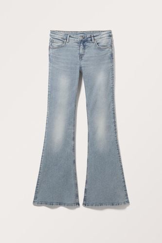 Katsumi Jeans Mit Schlag Und Niedriger Taille - Blau - Monki - Modalova