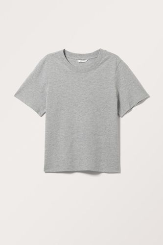 Kurzarm-T-Shirt Mit Normaler Passform - Grau - Monki - Modalova