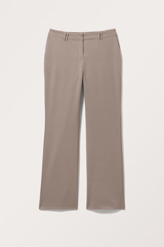 Tief Sitzende Elegante Bootcut-Hose - Beige - Monki - Modalova