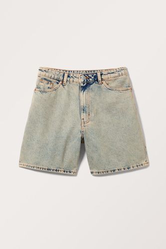 Kurze Jeansshorts Mit Normaler Passform - Beige - Monki - Modalova