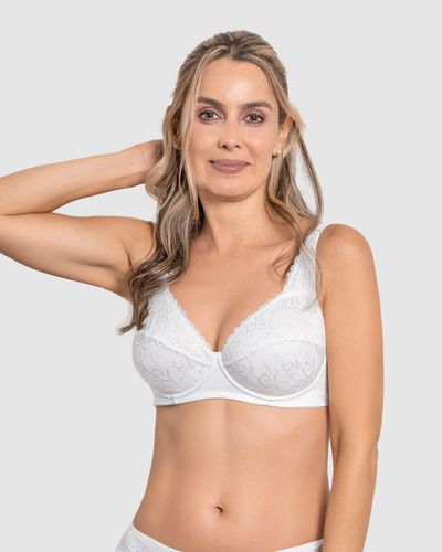 The Classic Triangle Bra with Lace Accents - Lumar by Leonisa - Modalova