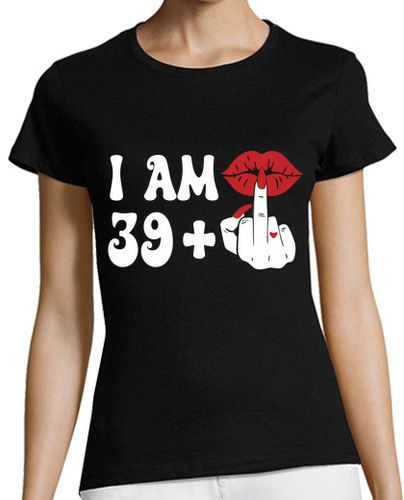 Camiseta Mujer Manga Corta tengo 39 años más 1 dedo labios 40 cump laTostadora - latostadora.com - Modalova