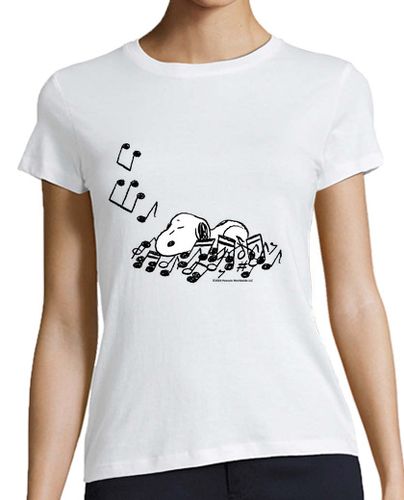 Camiseta Mujer Manga Corta Snoopy durmiendo en la música laTostadora - latostadora.com - Modalova