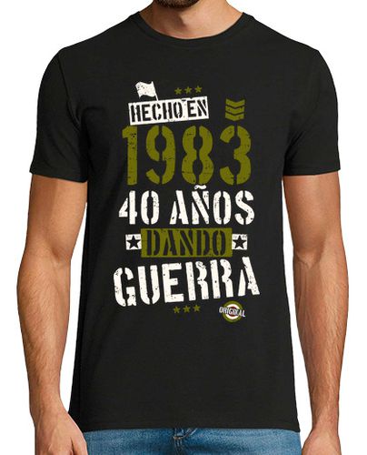 Camiseta 1983. 40 años dando guerra - latostadora.com - Modalova