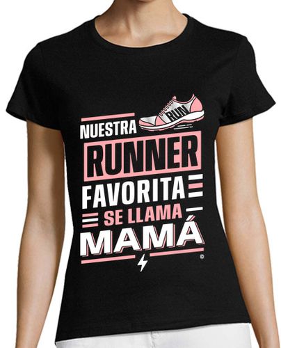 Camiseta mujer Nuestra runner favorita se llama mamá - latostadora.com - Modalova