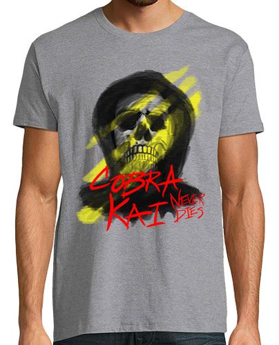 Camiseta Cobra Kai Never Dies - latostadora.com - Modalova