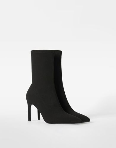 Botines Tacón Ajustados Mujer 35 - Bershka - Modalova