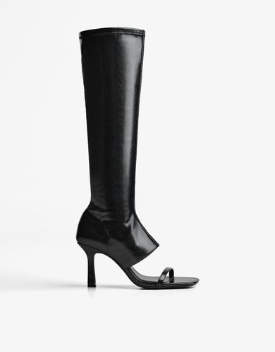 Tacón Pantalón Mujer 40 Negro" - Bershka - Modalova