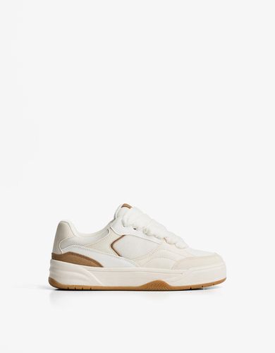 Zapatillas Volumen Combinadas Mujer 36 - Bershka - Modalova