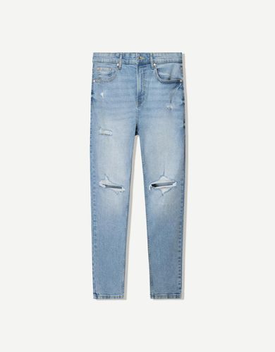 Jeans Carrot Rotos Hombre 34 - Bershka - Modalova