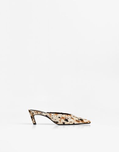 Mule Piel Animal Print Mujer 39 " - Bershka - Modalova