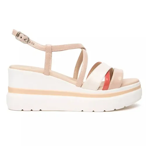 Shoes > Heels > Wedges - - Nerogiardini - Modalova