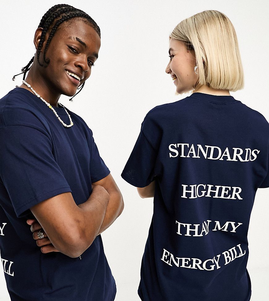 Unisex - T-shirt navy con scritta "High Standards" - Collusion - Modalova