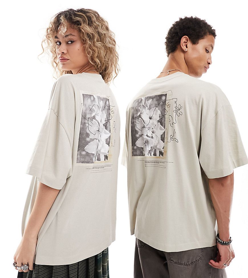 Unisex - T-shirt grigia con stampa fotografica di fiori - Collusion - Modalova
