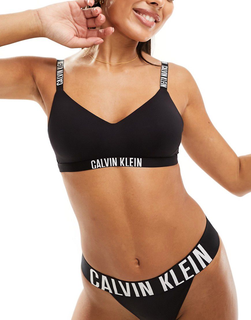 Intense Power - Brassière corta nera leggermente foderata - Calvin Klein - Modalova