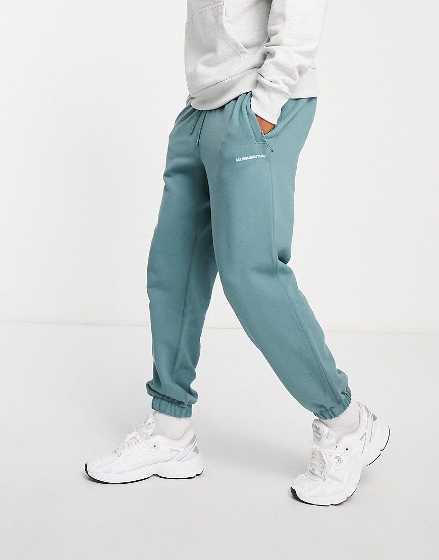 X Pharrell Williams - Joggers basic premium color smeraldo - adidas Originals - Modalova