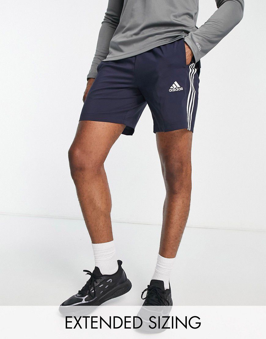 Adidas - Sportswear Essentials - Pantaloncini navy e bianchi con 3 strisce - adidas performance - Modalova