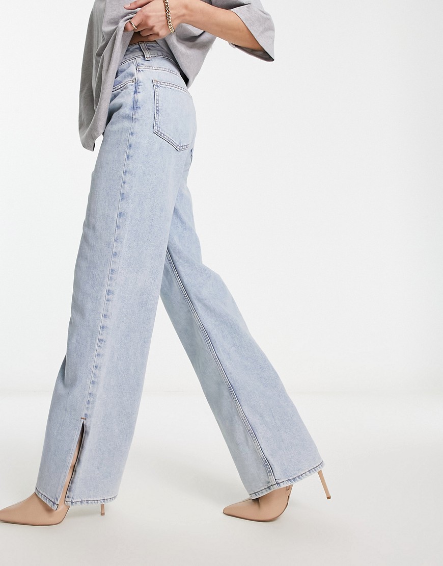 Dad jeans leggeri con spacco - ASOS DESIGN - Modalova