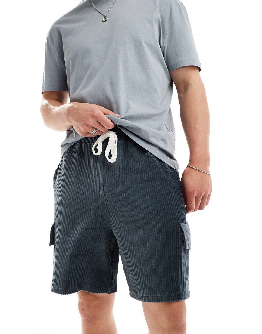 Pantaloncini oversize in velour a coste grigi con tasche cargo - ASOS DESIGN - Modalova