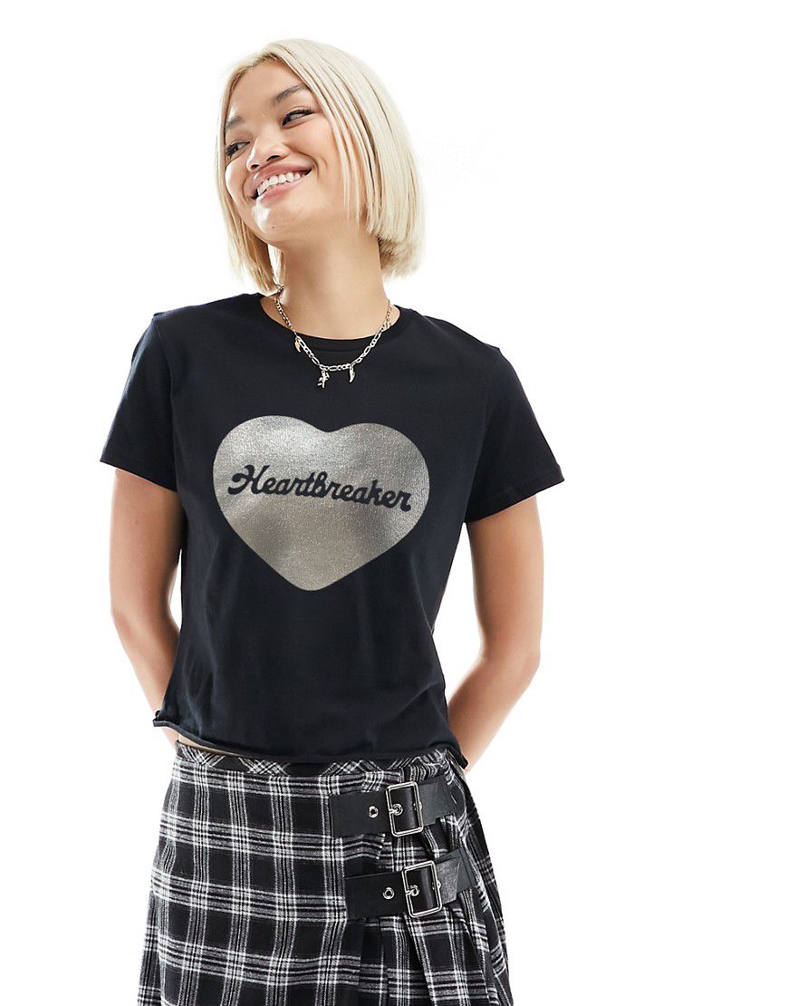 T-shirt corta nera con stampa laminata "Heartbreaker" - ASOS DESIGN - Modalova