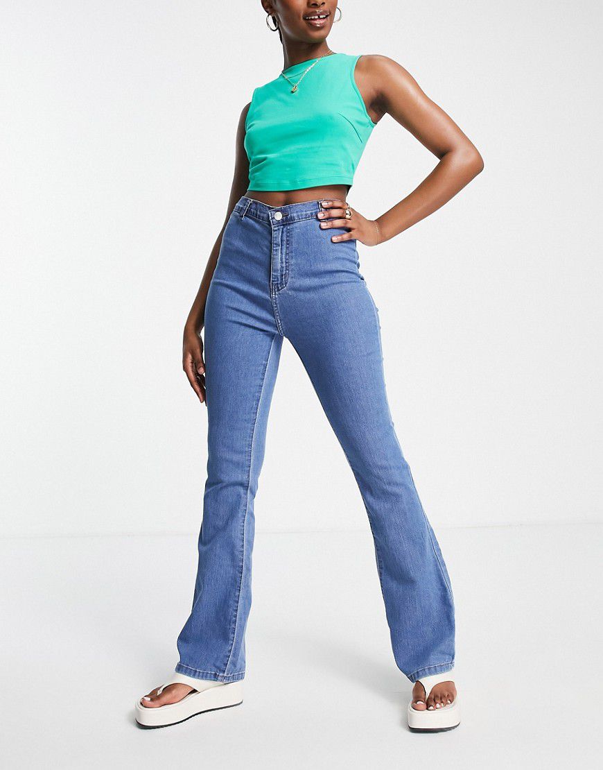 DTT - Bianca - Jeans a vita alta stile disco con fondo ampio color medio - Don't Think Twice - Modalova