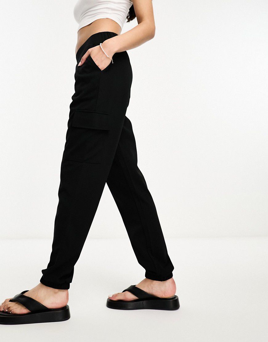 Pantaloni cargo neri con fondo elasticizzato - JDY - Modalova