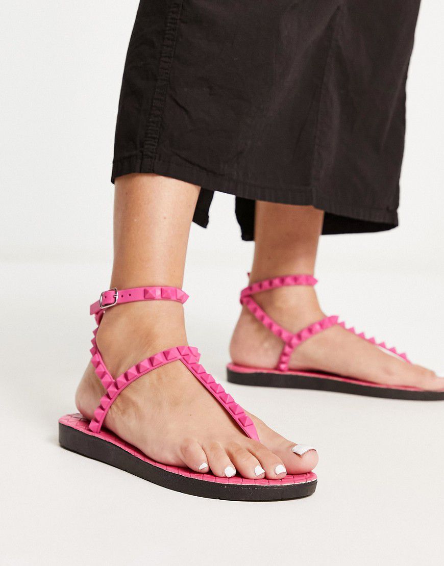 Sandali in gomma rosa allacciati alla caviglia con borchie e design a T - London Rebel - Modalova