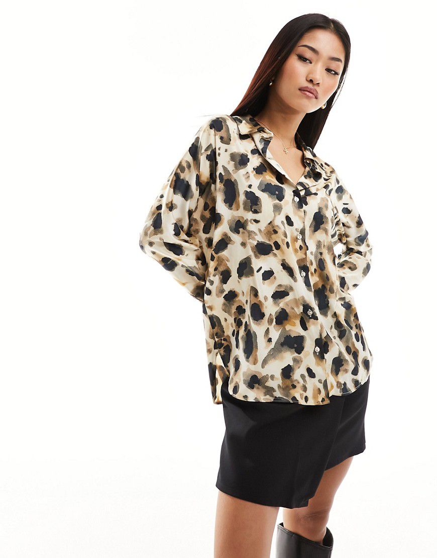Camicia in raso beige con stampa leopardata astratta - Mango - Modalova