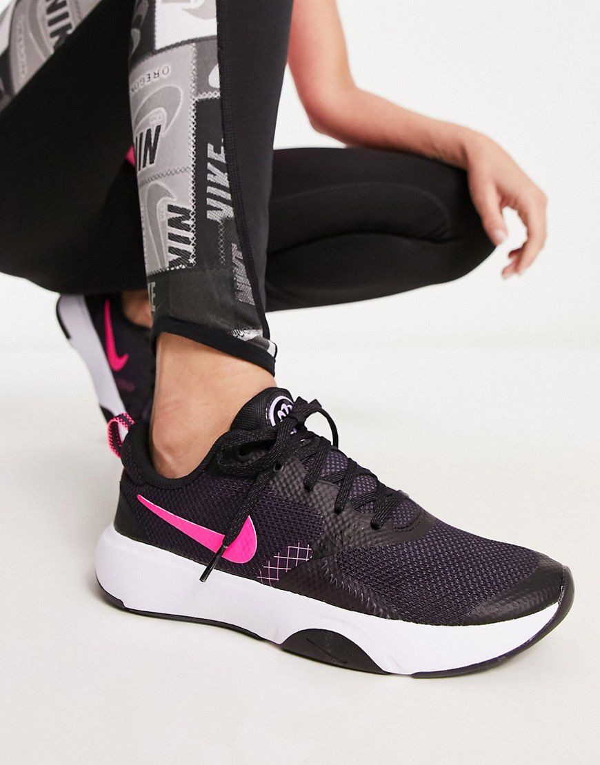 City Rep - Sneakers nere e rosa - Nike Training - Modalova