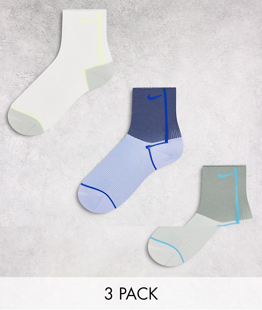 Everyday Lightweight Plus - Confezione da 3 paia di calzini leggeri alla caviglia - Nike Training - Modalova