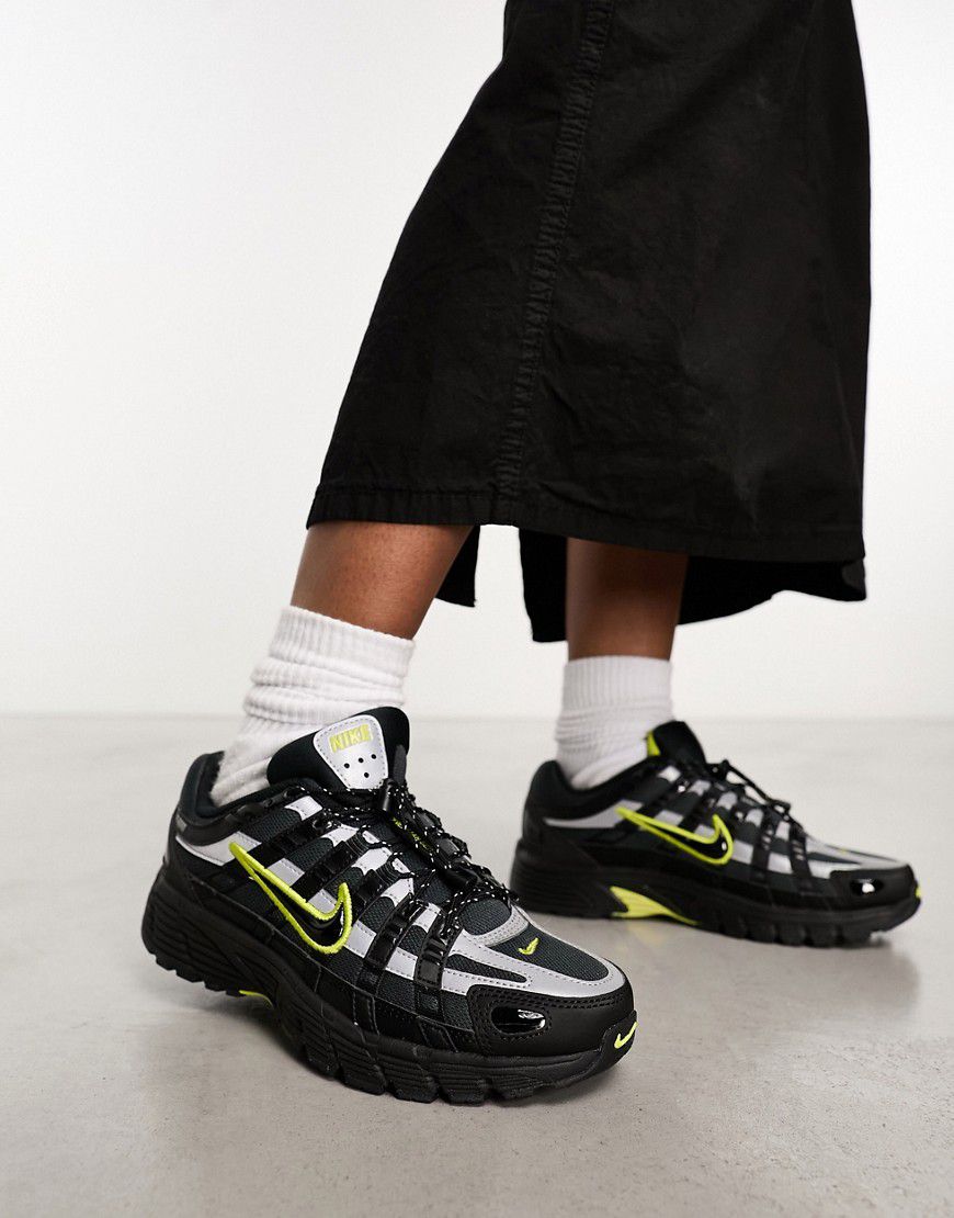 P-6000 - Sneakers unisex nere e verde voltage - Nike - Modalova