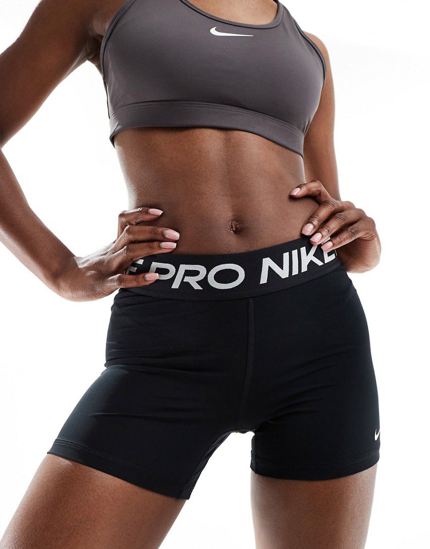 Nike - Pro Training 365 - Shorts da 5" neri - Nike Training - Modalova