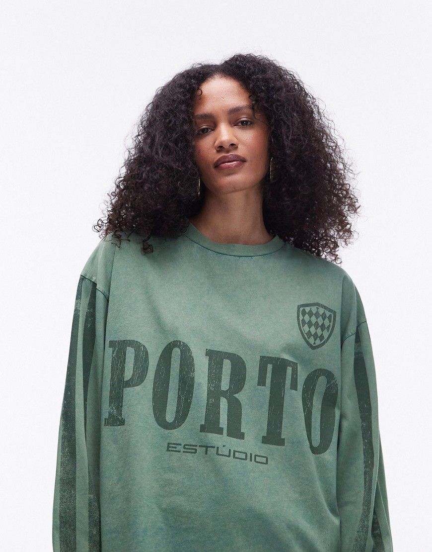 T-shirt sportiva stile skater a maniche lunghe con grafica "Porto" - Topshop - Modalova