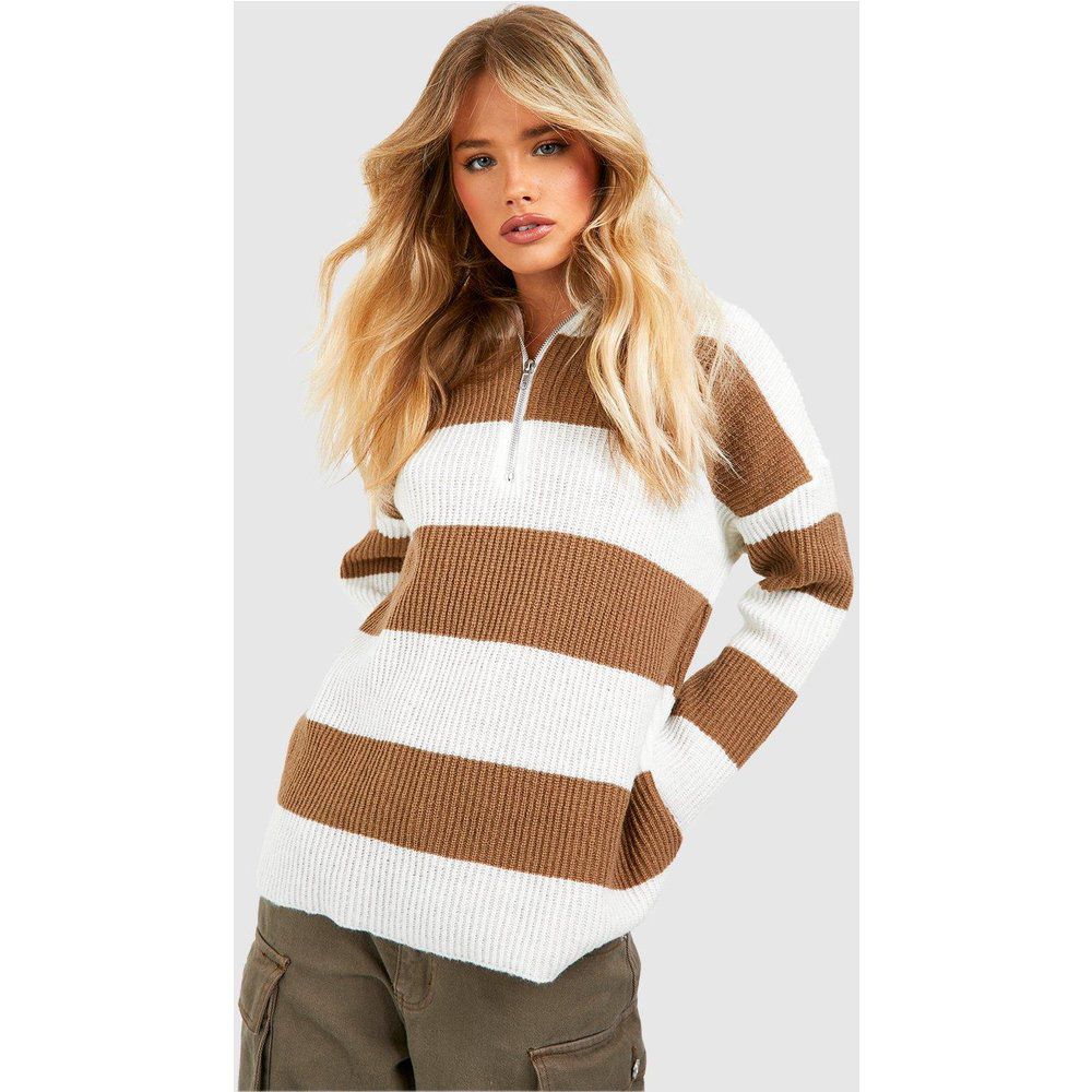 Maglione in maglia morbida a righe con zip corta - boohoo - Modalova