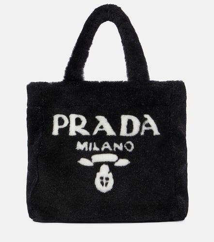 Prada Borsa in shearling con logo - Prada - Modalova
